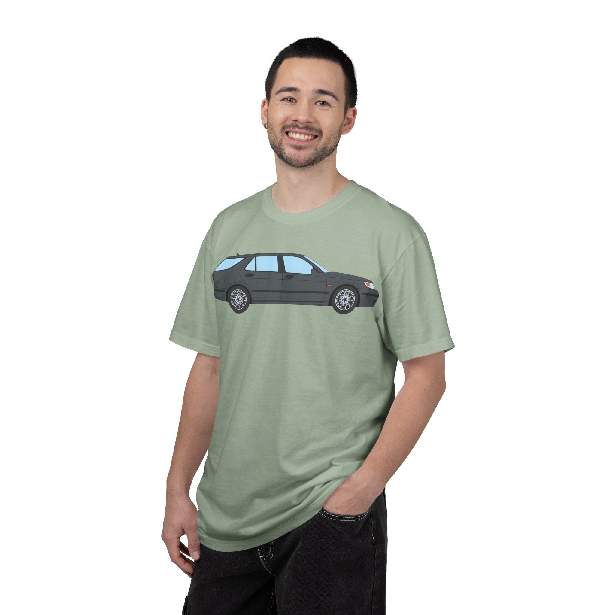 Saab 9-5 OG Aero Wagon Steel Grey  — T-Shirt — Retro Car Graphic Tee