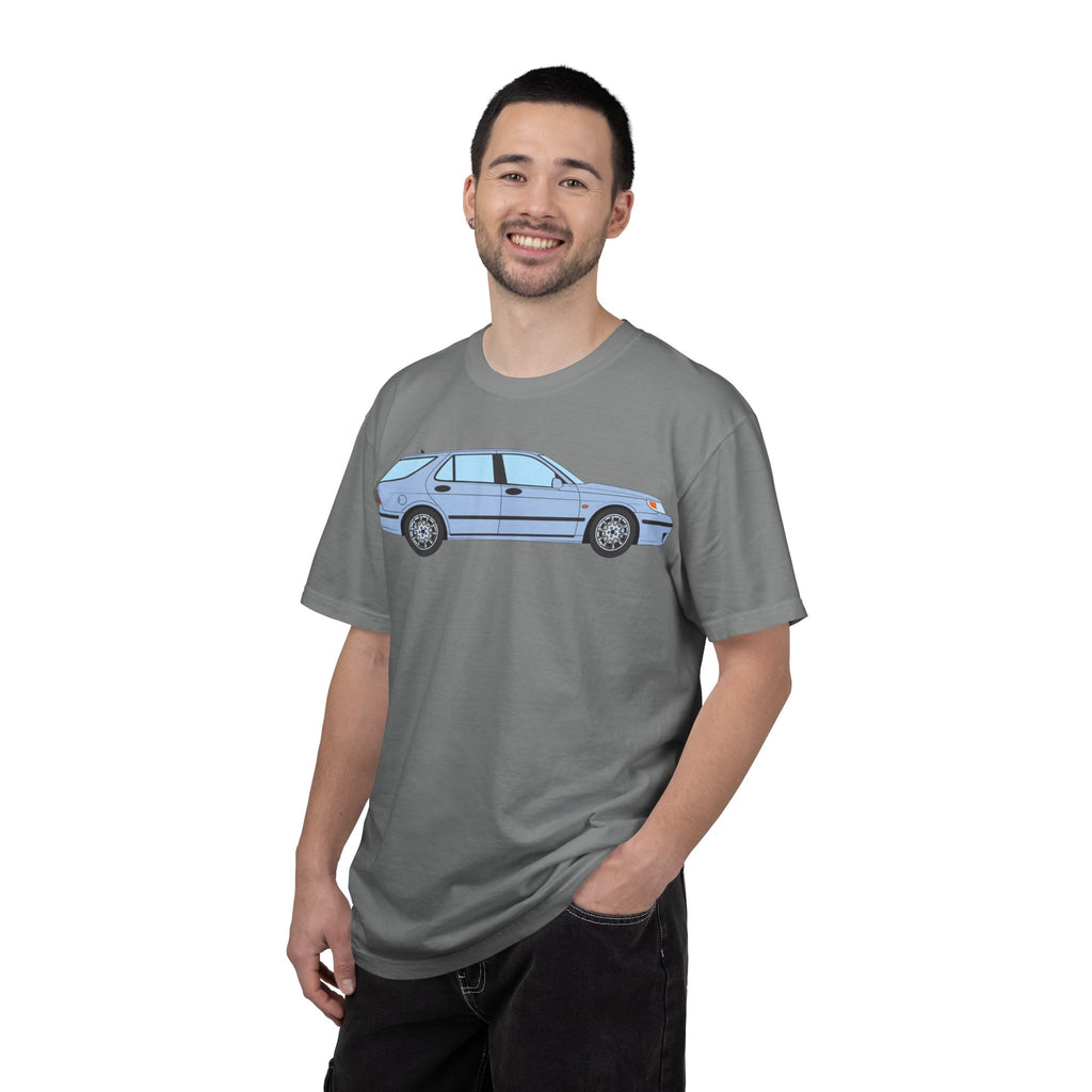 Saab 9-5 OG Aero Wagon Ice Blue  — T-Shirt — Retro Car Graphic Tee