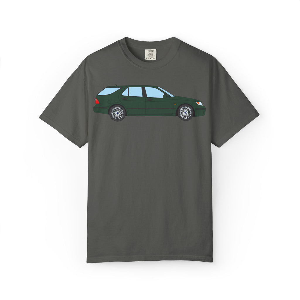 Saab 9-5 OG Aero Wagon Scarabe Green  — T-Shirt — Retro Car Graphic Tee