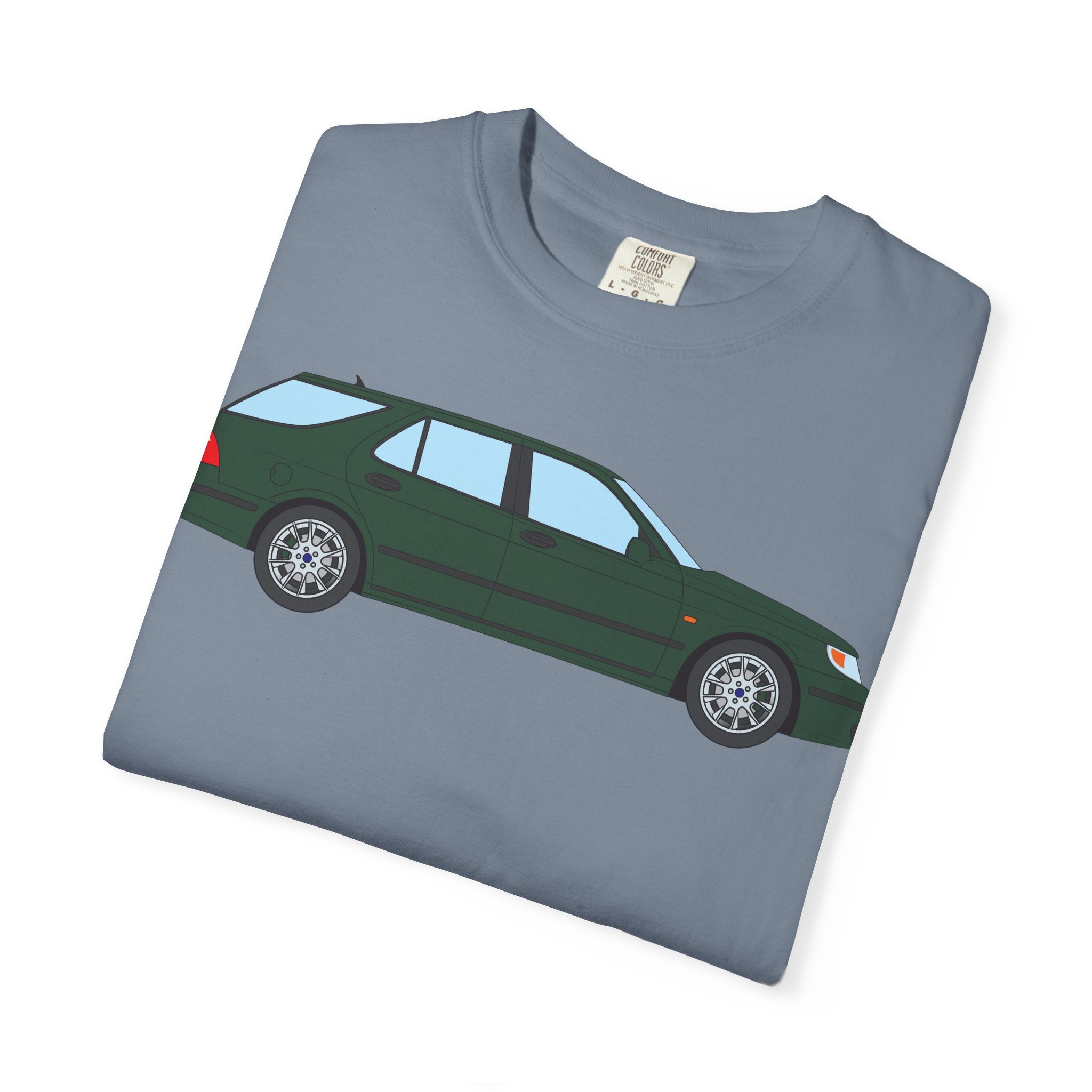 Saab 9-5 OG Aero Wagon Scarabe Green  — T-Shirt — Retro Car Graphic Tee