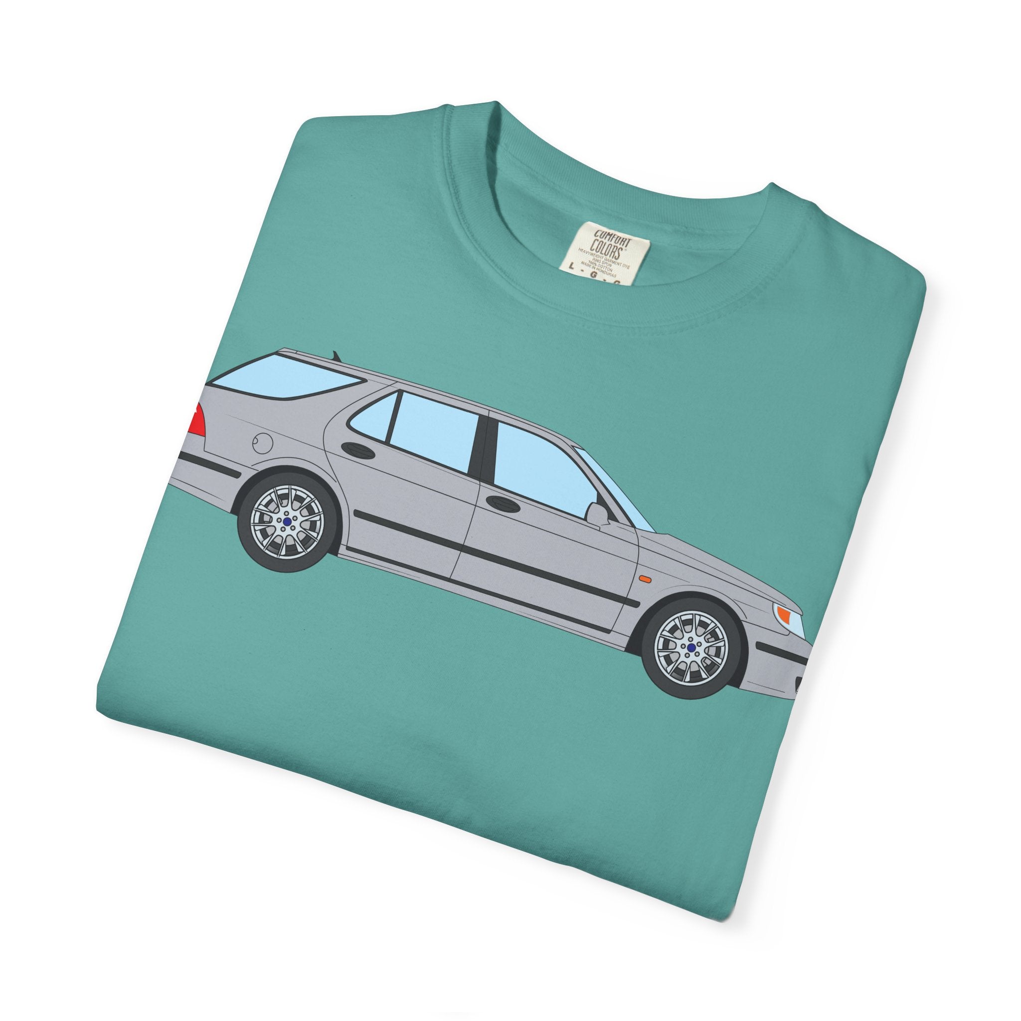 Saab 9-5 OG Aero Wagon Silver Metallic  — T-Shirt — Retro Car Graphic Tee