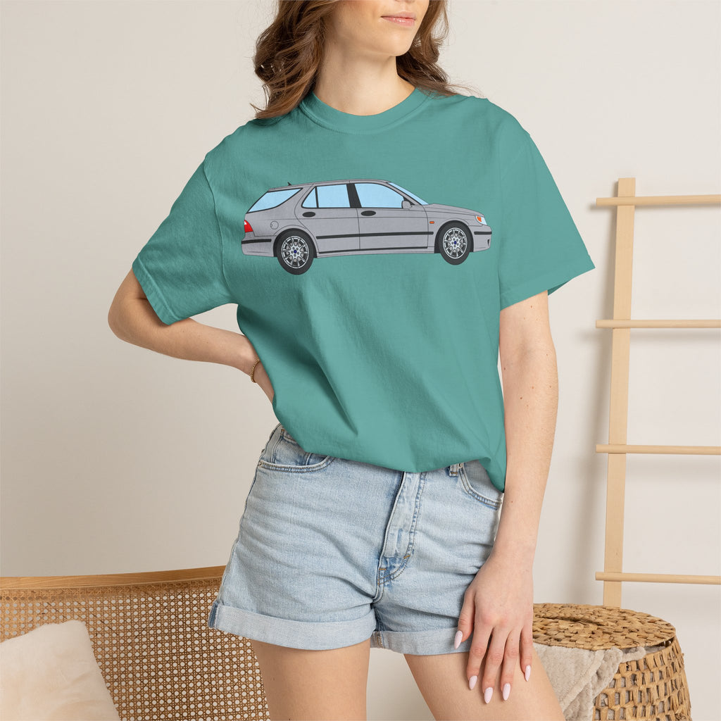 Saab 9-5 OG Aero Wagon Silver Metallic  — T-Shirt — Retro Car Graphic Tee
