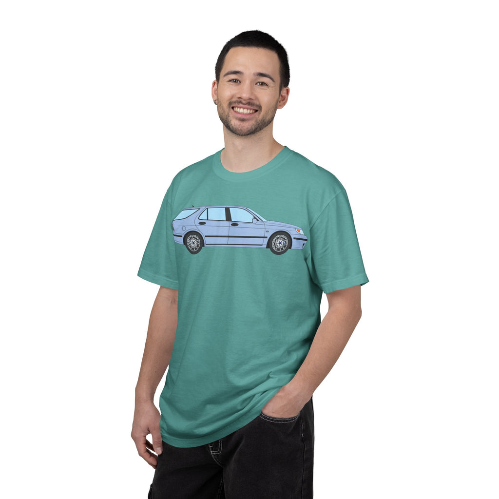 Saab 9-5 OG Aero Wagon Ice Blue  — T-Shirt — Retro Car Graphic Tee