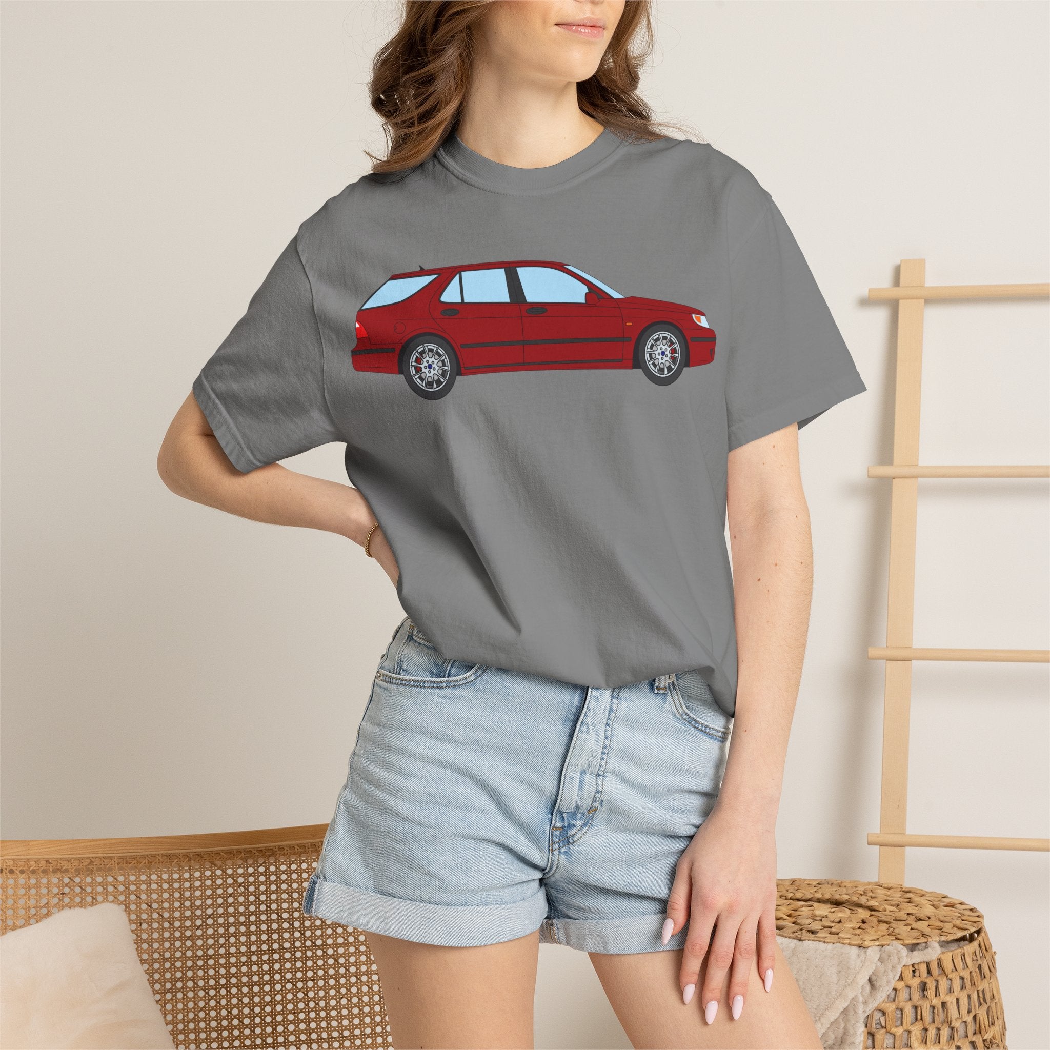 Saab 9-5 OG Aero Wagon Laser Red  — T-Shirt — Retro Car Graphic Tee