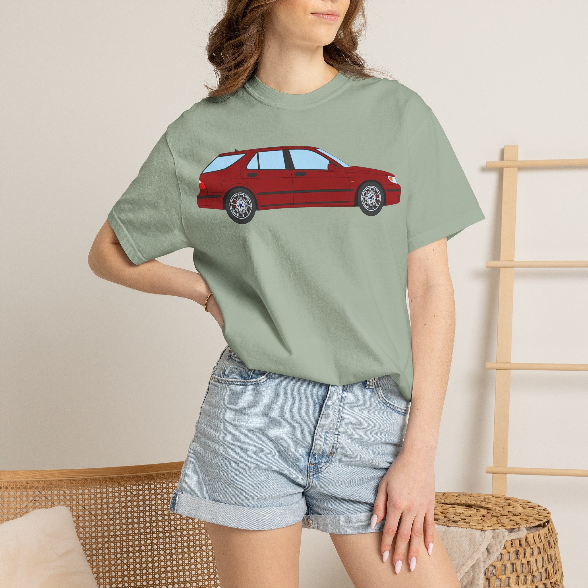 Saab 9-5 OG Aero Wagon Laser Red  — T-Shirt — Retro Car Graphic Tee