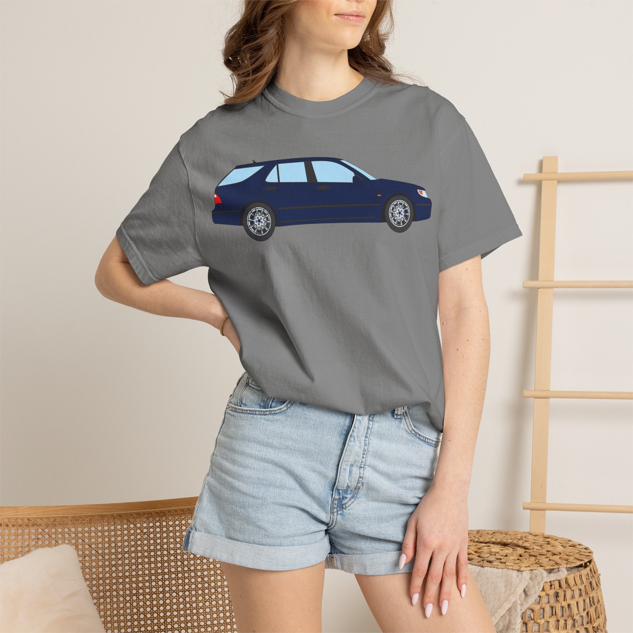 Saab 9-5 OG Aero Wagon Midnight Blue  — T-Shirt — Retro Car Graphic Tee