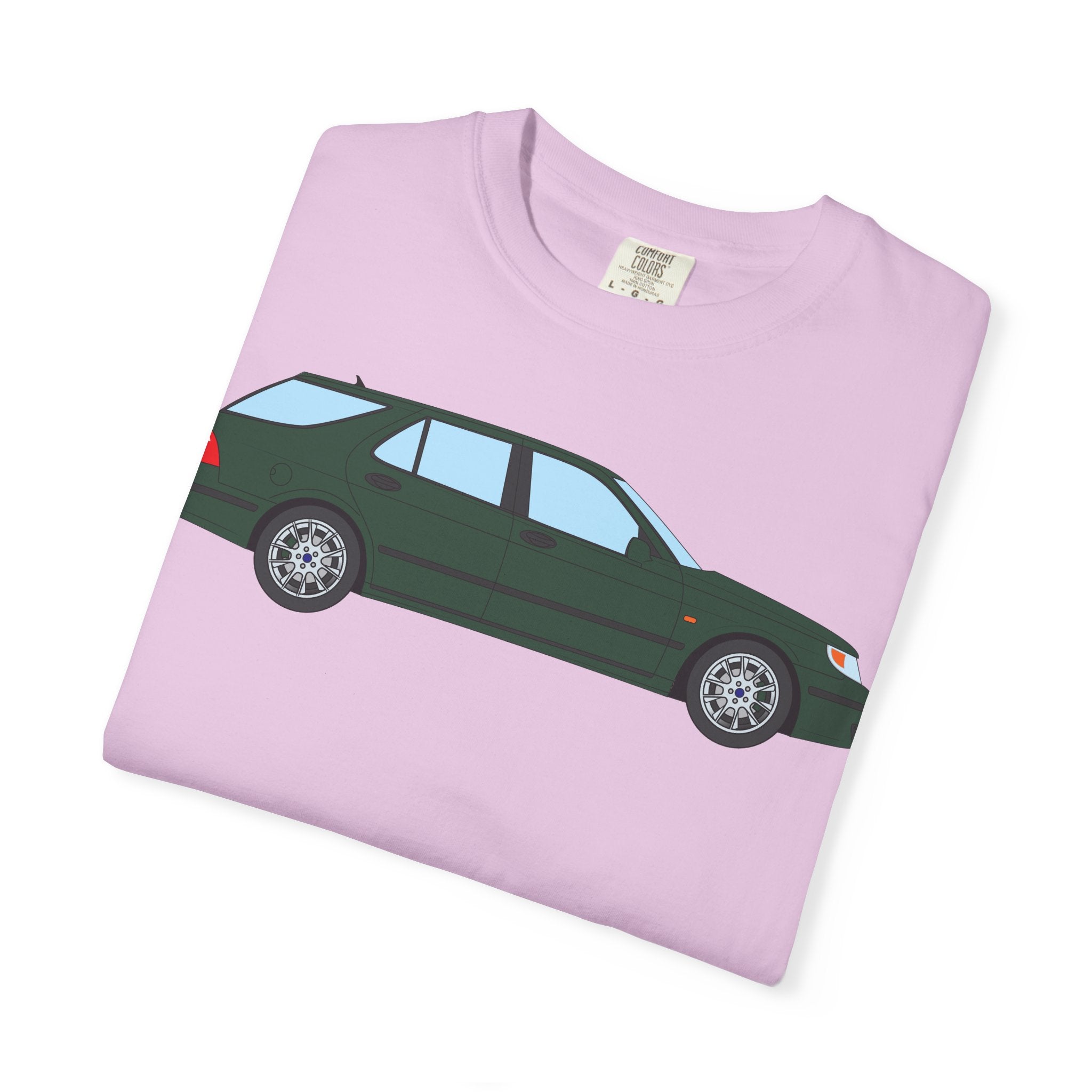 Saab 9-5 OG Aero Wagon Scarabe Green  — T-Shirt — Retro Car Graphic Tee
