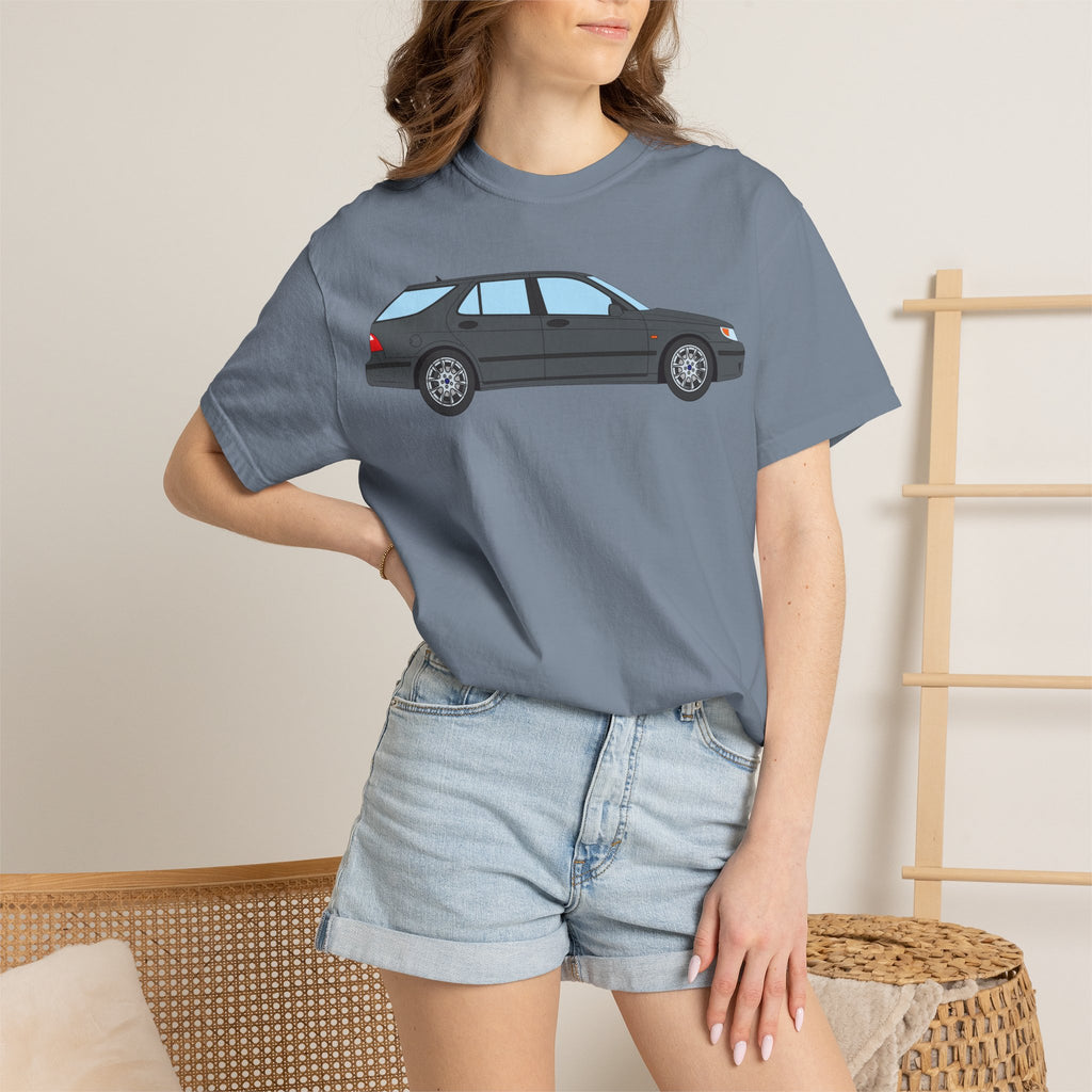 Saab 9-5 OG Aero Wagon Steel Grey  — T-Shirt — Retro Car Graphic Tee