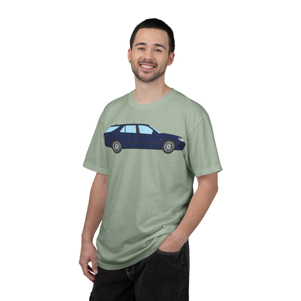 Saab 9-5 OG Aero Wagon Midnight Blue  — T-Shirt — Retro Car Graphic Tee
