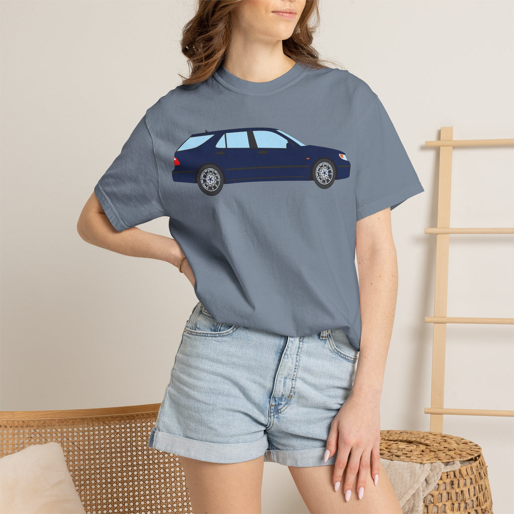 Saab 9-5 OG Aero Wagon Midnight Blue  — T-Shirt — Retro Car Graphic Tee
