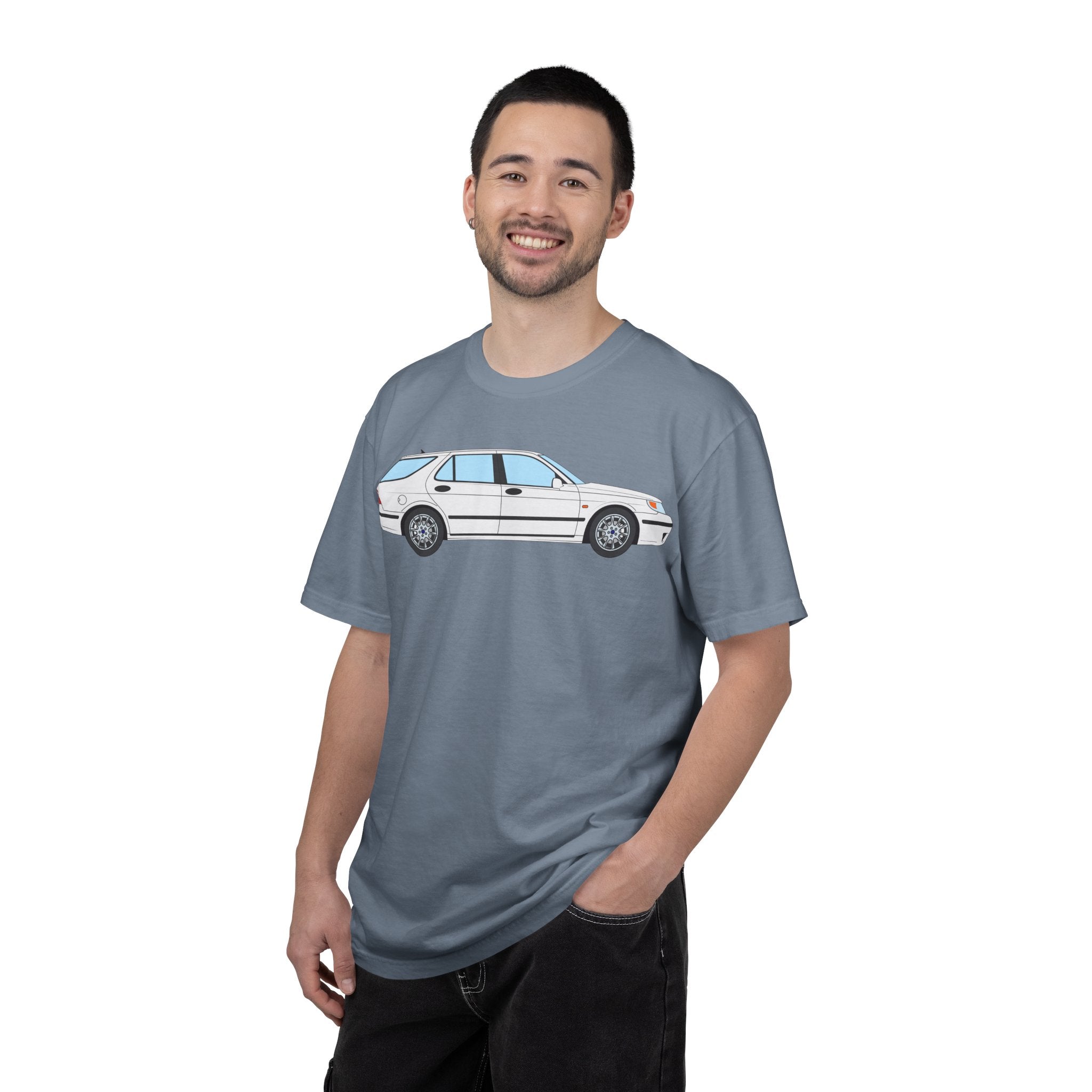 Saab 9-5 OG Aero Wagon Artic White  — T-Shirt — Retro Car Graphic Tee