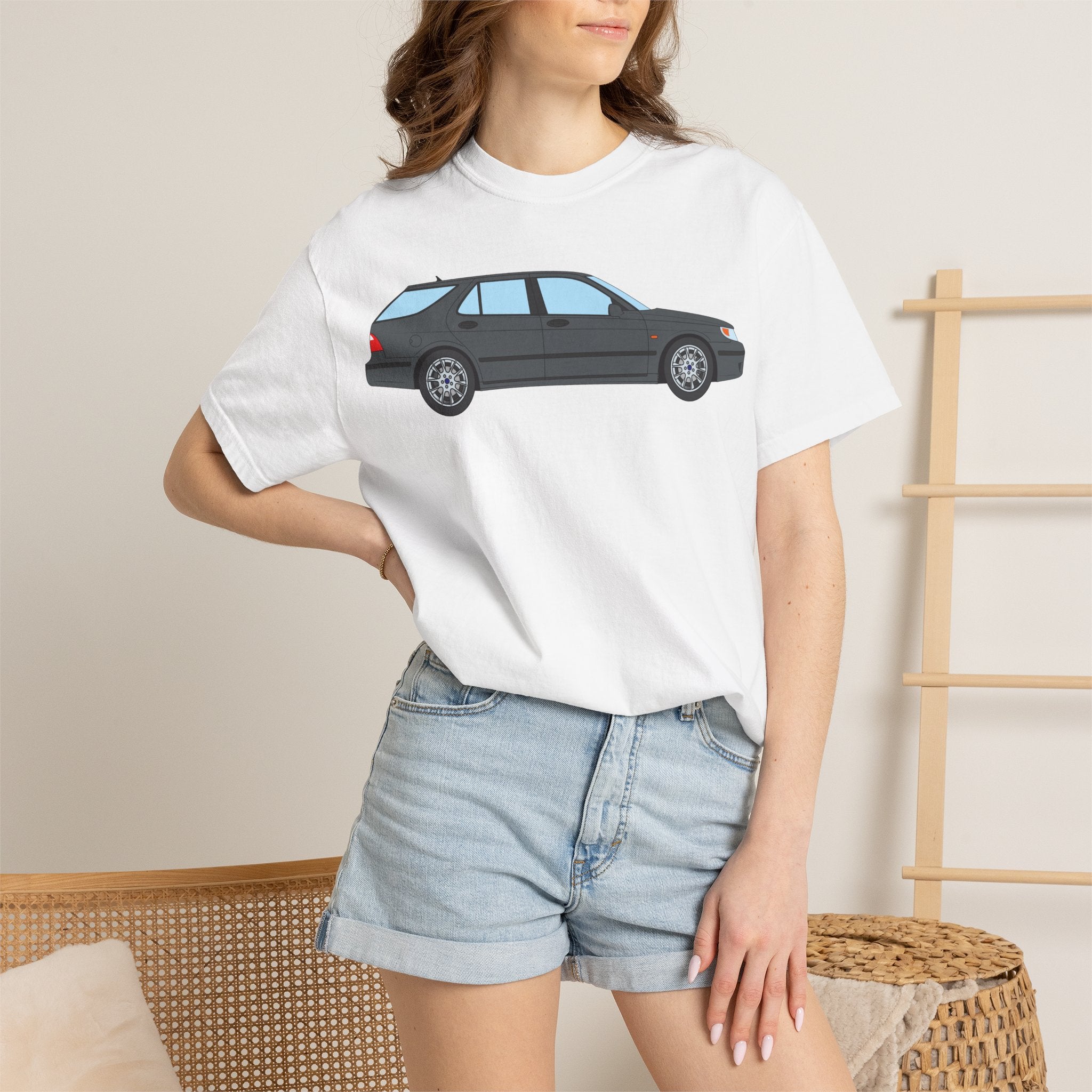 Saab 9-5 OG Aero Wagon Steel Grey  — T-Shirt — Retro Car Graphic Tee