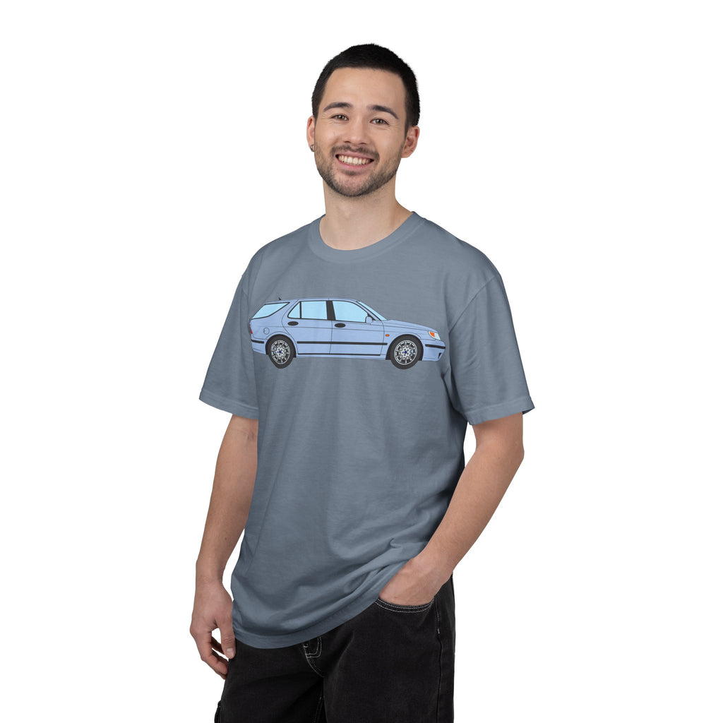 Saab 9-5 OG Aero Wagon Ice Blue  — T-Shirt — Retro Car Graphic Tee