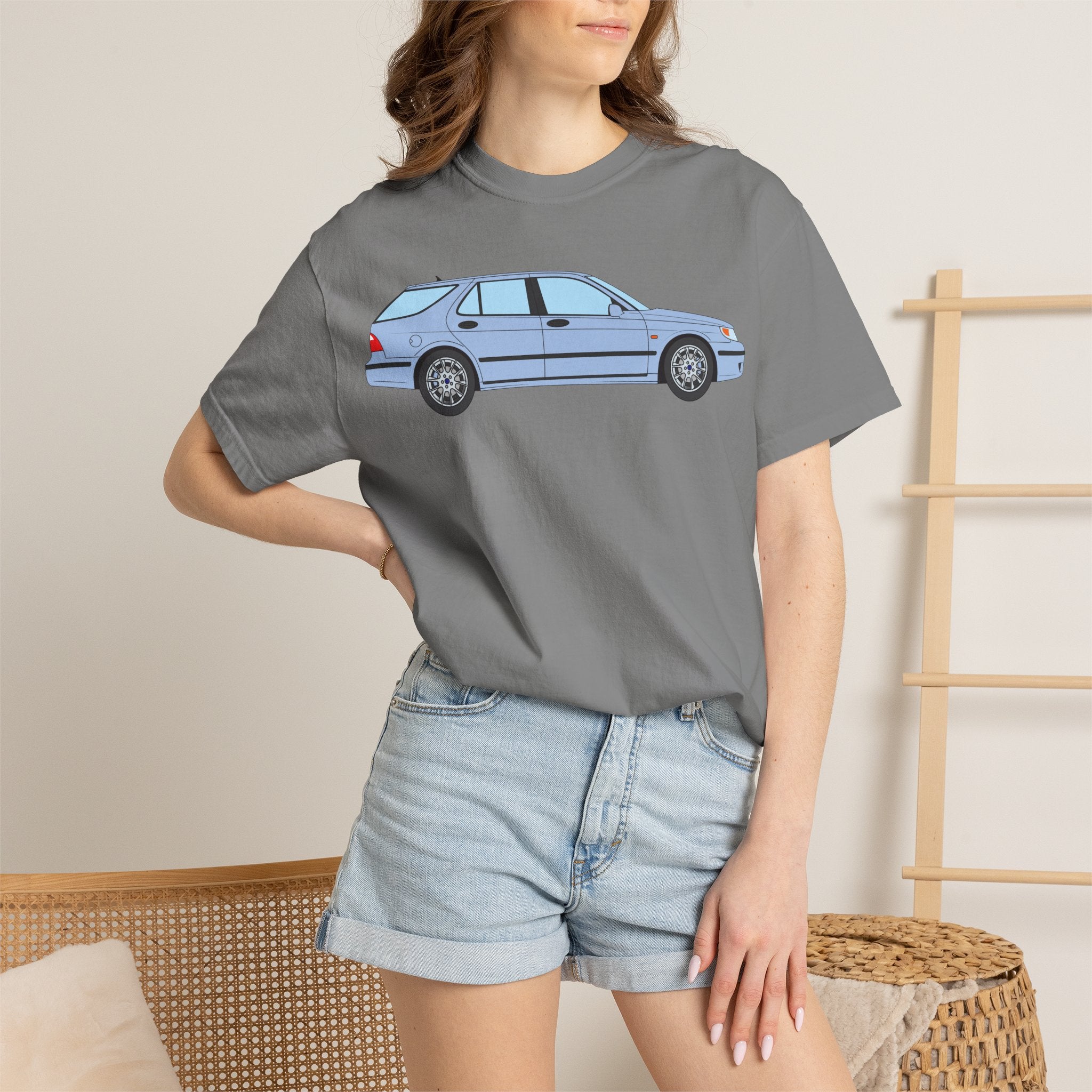 Saab 9-5 OG Aero Wagon Ice Blue  — T-Shirt — Retro Car Graphic Tee