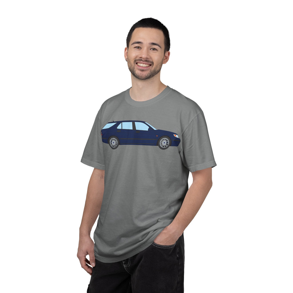 Saab 9-5 OG Aero Wagon Midnight Blue  — T-Shirt — Retro Car Graphic Tee