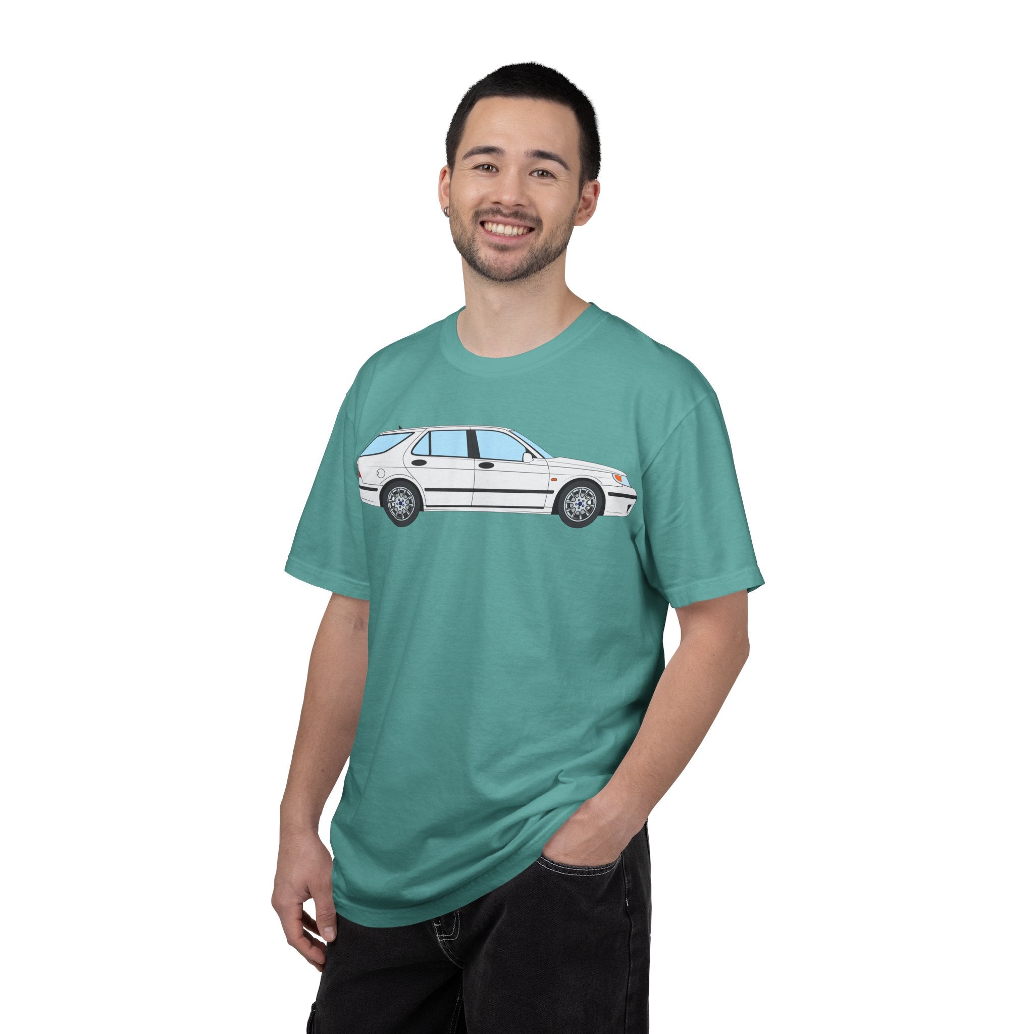 Saab 9-5 OG Aero Wagon Artic White  — T-Shirt — Retro Car Graphic Tee
