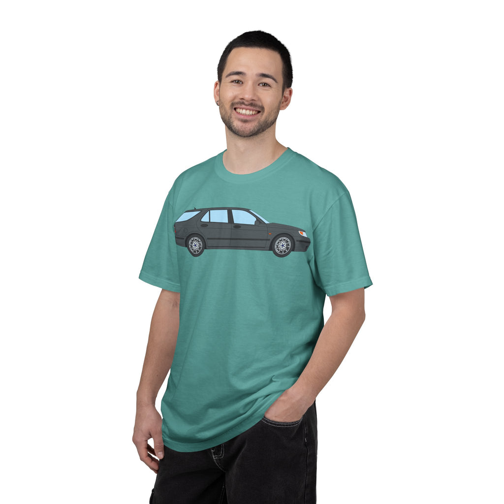 Saab 9-5 OG Aero Wagon Steel Grey  — T-Shirt — Retro Car Graphic Tee