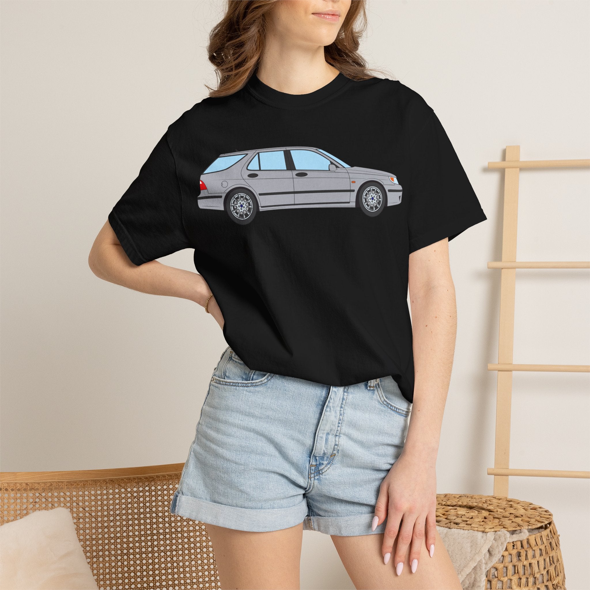 Saab 9-5 OG Aero Wagon Silver Metallic  — T-Shirt — Retro Car Graphic Tee