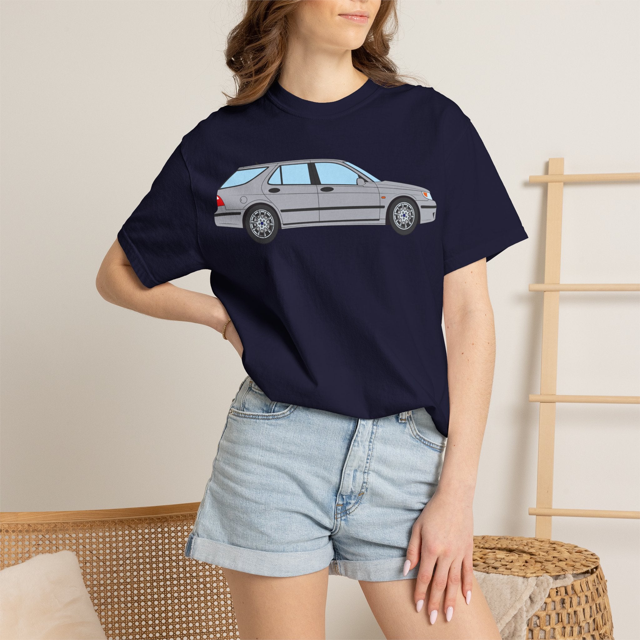 Saab 9-5 OG Aero Wagon Silver Metallic  — T-Shirt — Retro Car Graphic Tee