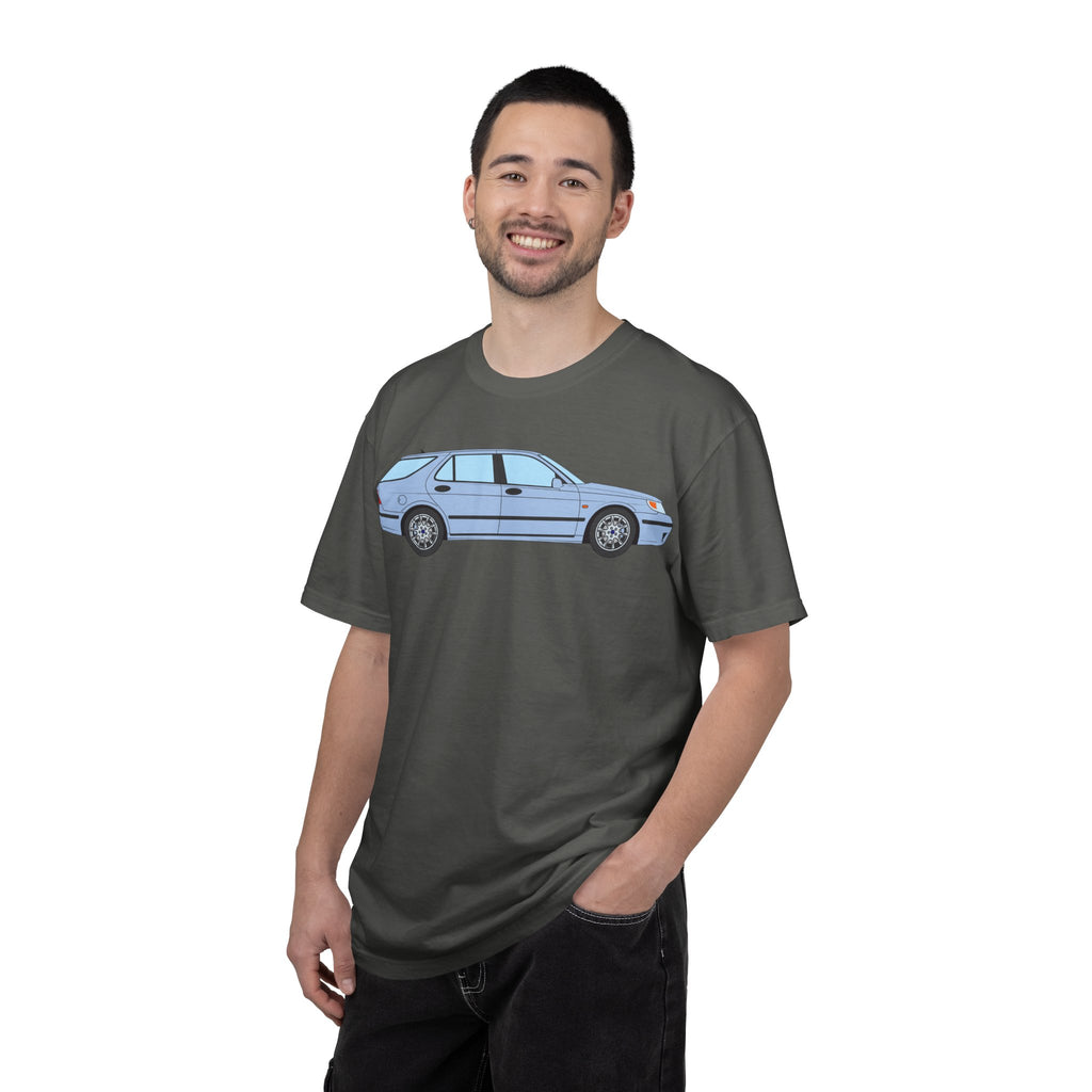 Saab 9-5 OG Aero Wagon Ice Blue  — T-Shirt — Retro Car Graphic Tee