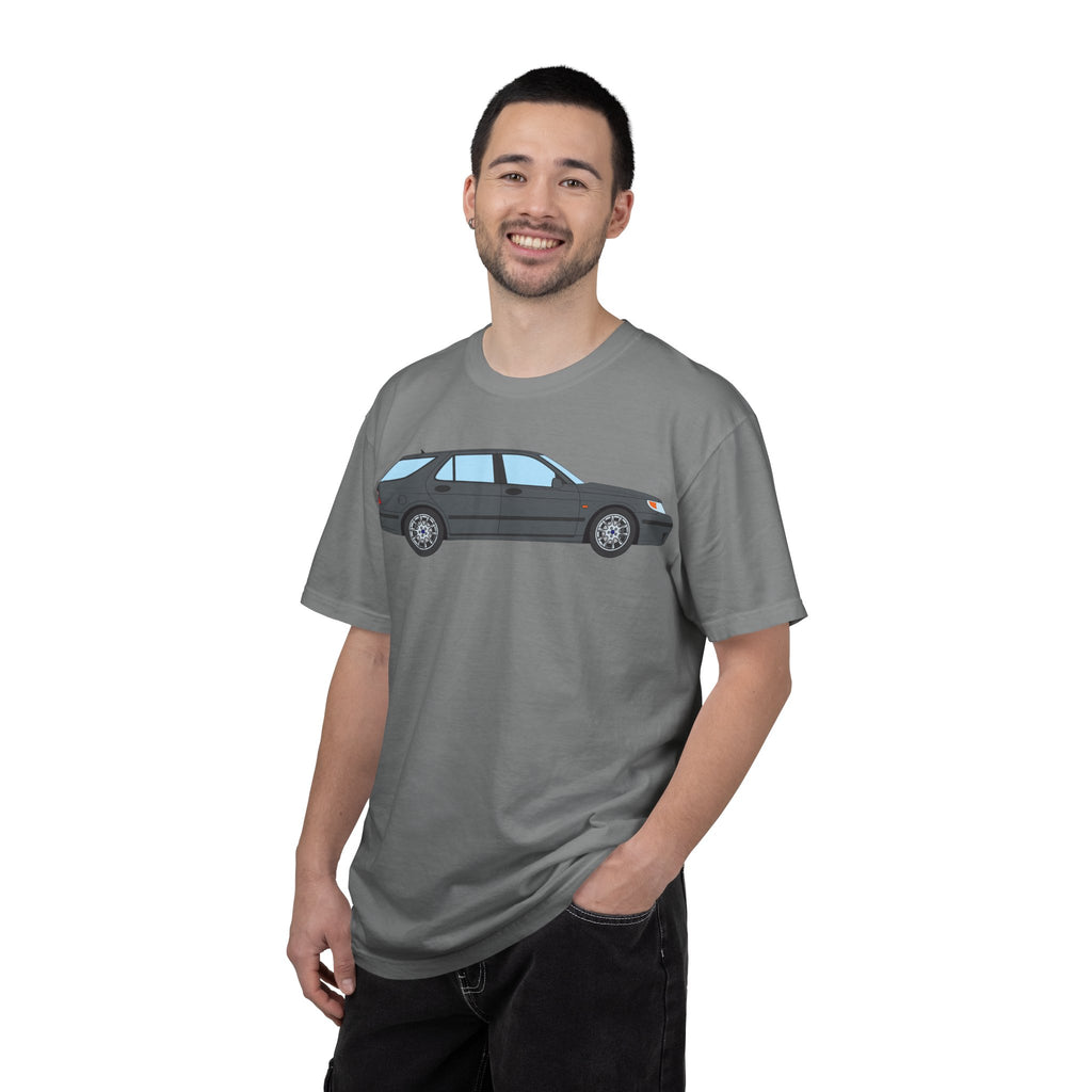 Saab 9-5 OG Aero Wagon Steel Grey  — T-Shirt — Retro Car Graphic Tee
