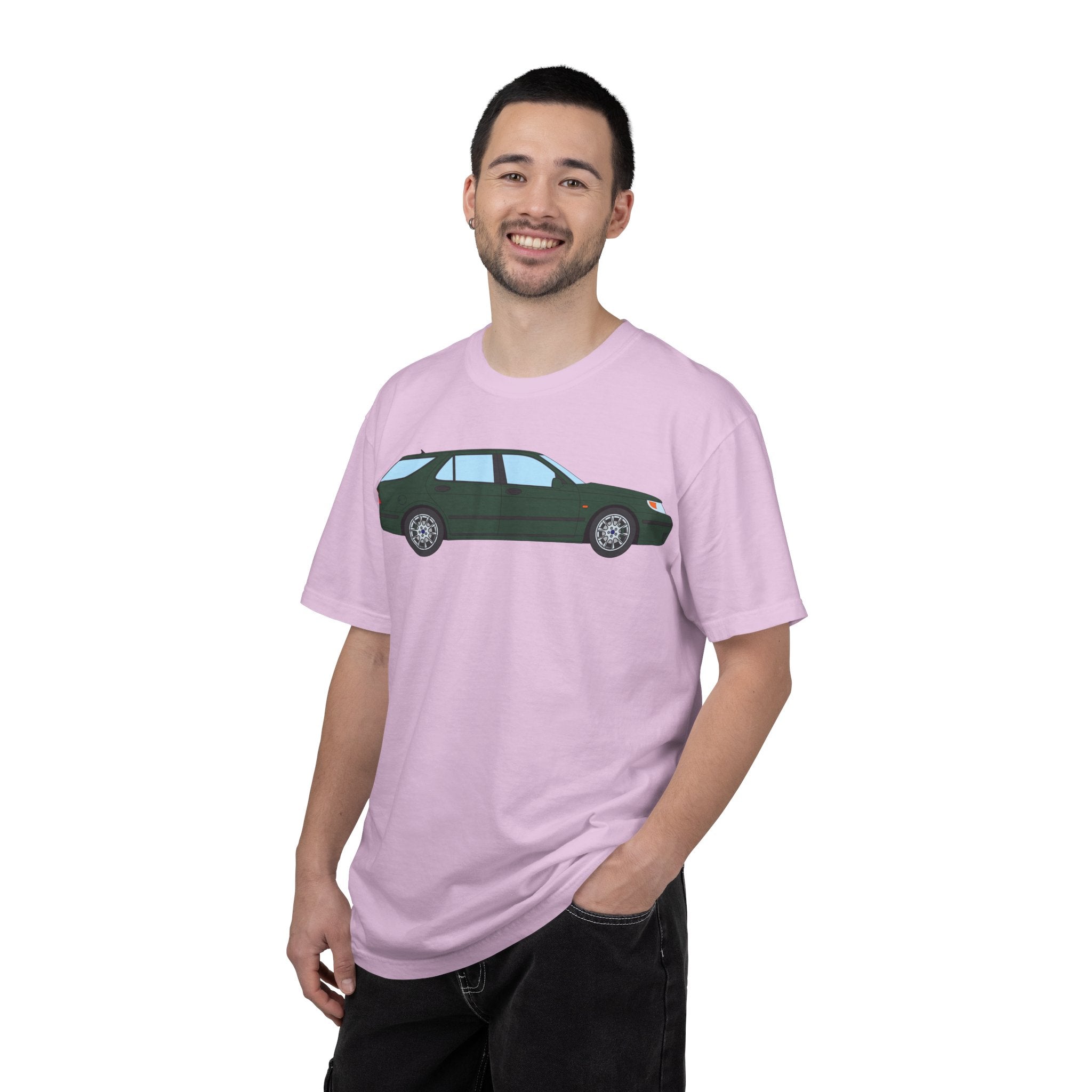 Saab 9-5 OG Aero Wagon Scarabe Green  — T-Shirt — Retro Car Graphic Tee