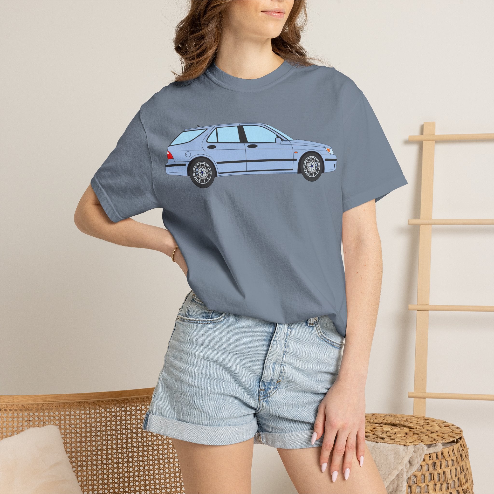Saab 9-5 OG Aero Wagon Ice Blue  — T-Shirt — Retro Car Graphic Tee
