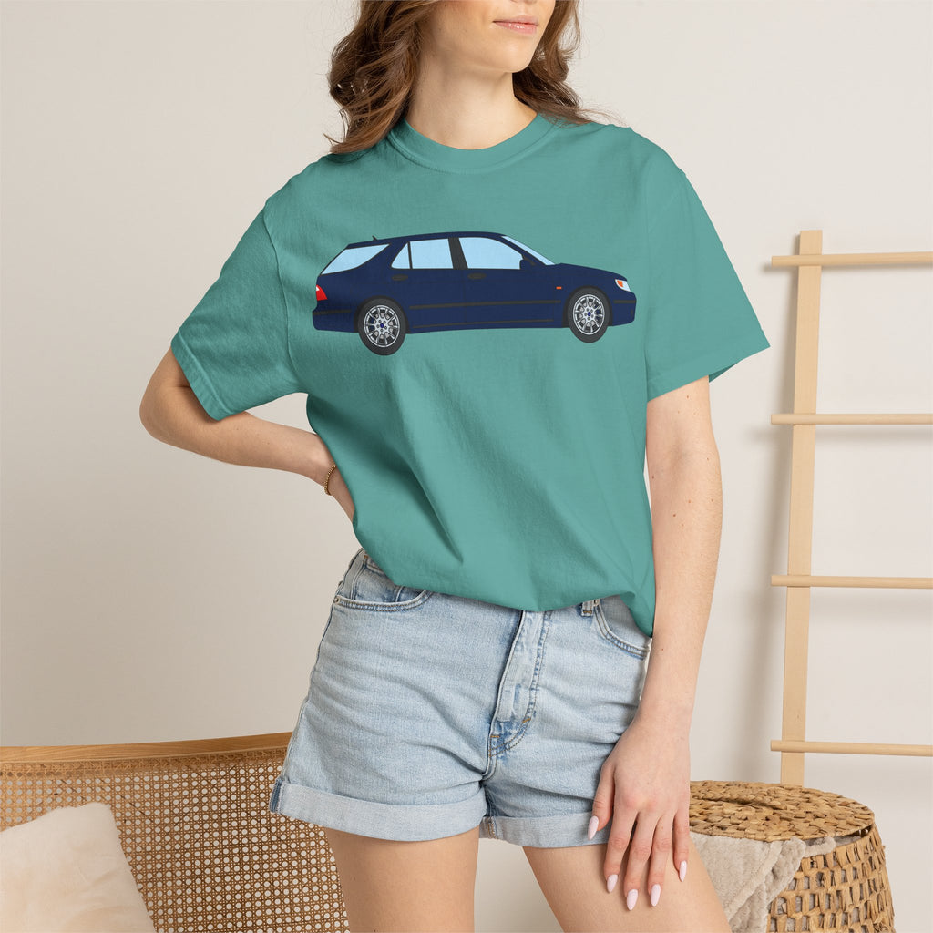 Saab 9-5 OG Aero Wagon Midnight Blue  — T-Shirt — Retro Car Graphic Tee