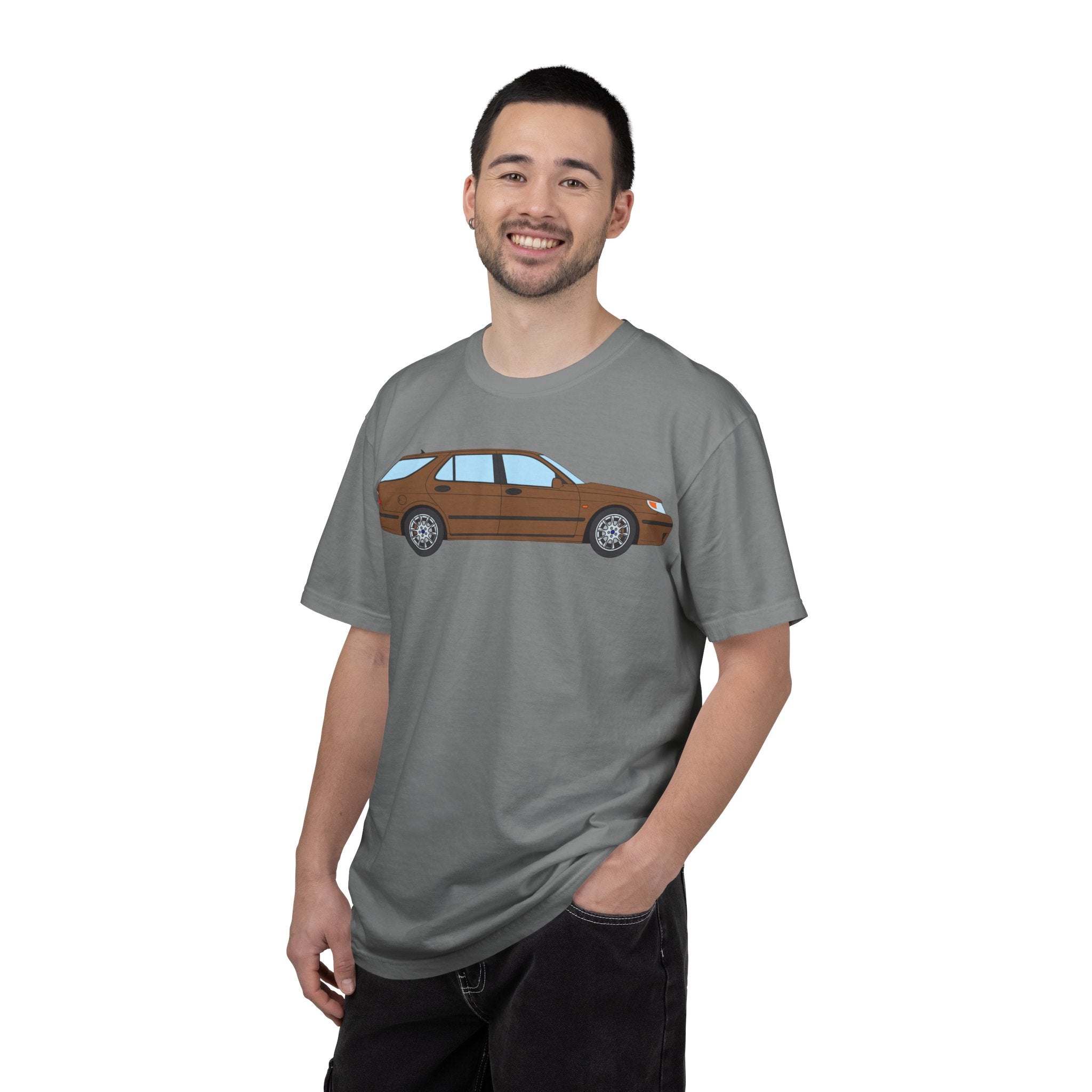 Saab 9-5 OG Aero Wagon Hazelnut Metallic  — T-Shirt — Retro Car Graphic Tee