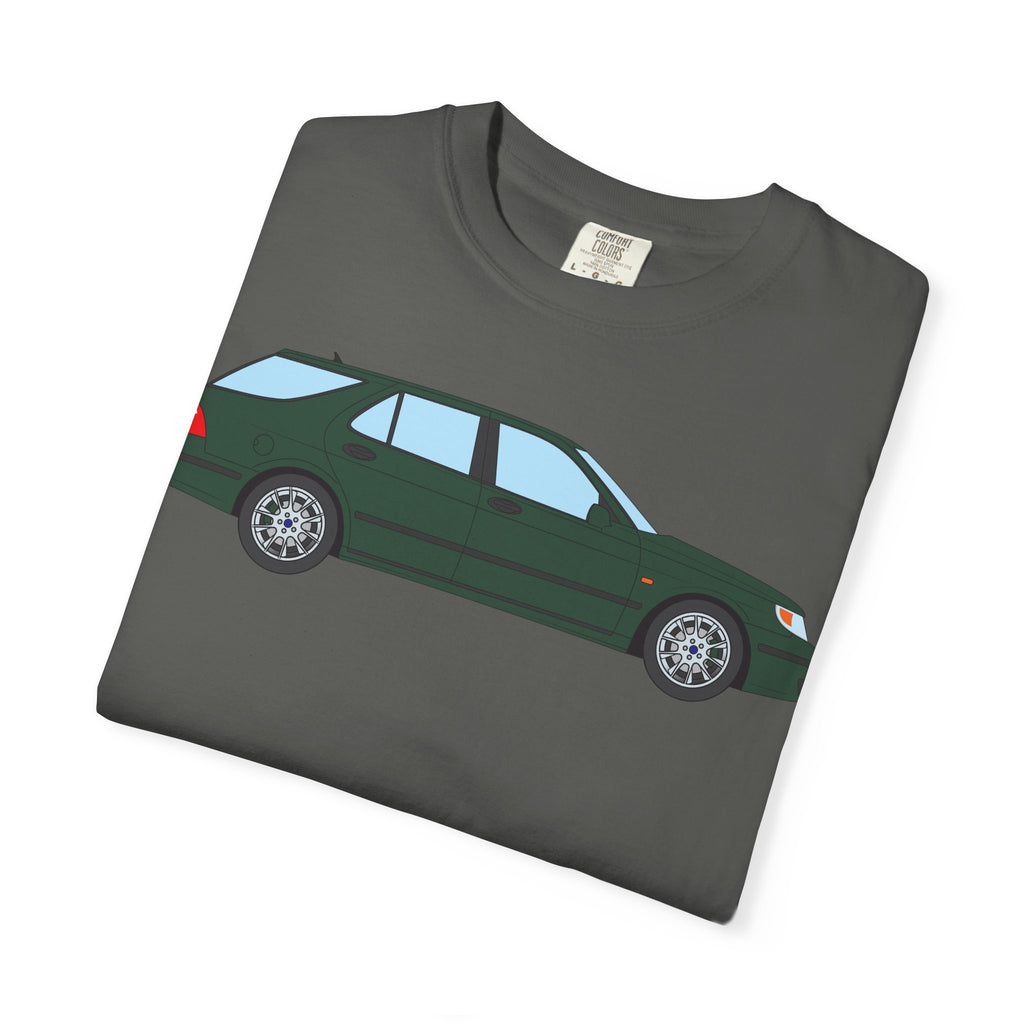 Saab 9-5 OG Aero Wagon Scarabe Green  — T-Shirt — Retro Car Graphic Tee